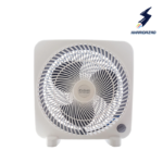 پنکه رومیزی سایز 25 سه سرعته برند دمنده مدل هاله FTF-25H2S با لوگوی دمنده، در پس‌زمینه سفید